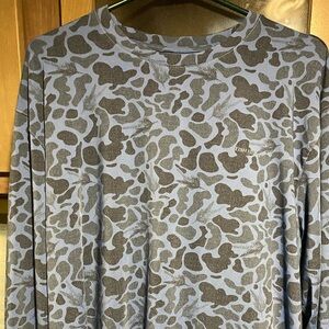 Fish Hippie Shirt Bundle
1-Performance Long Sleeve 
2-T Shirts 
Slightly Worn